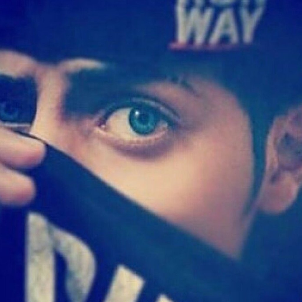 مؤلم أن يأتي ما تتمنى وقد تغير الوقت وتغيرت أنت وتغيرت الأمنيات💔

#حـــــــــــيل حبيتهه👆