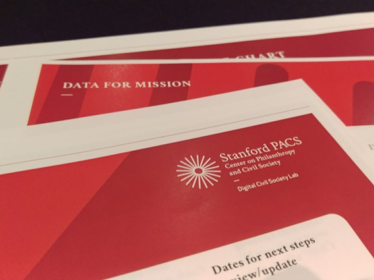 JessicaTInND's tweet image. Now I get it! @DigCivSoc: We r still using a glass designed 2 hold ice/water (analog data) 2 hold steam (digital data) #CommonFuture2017