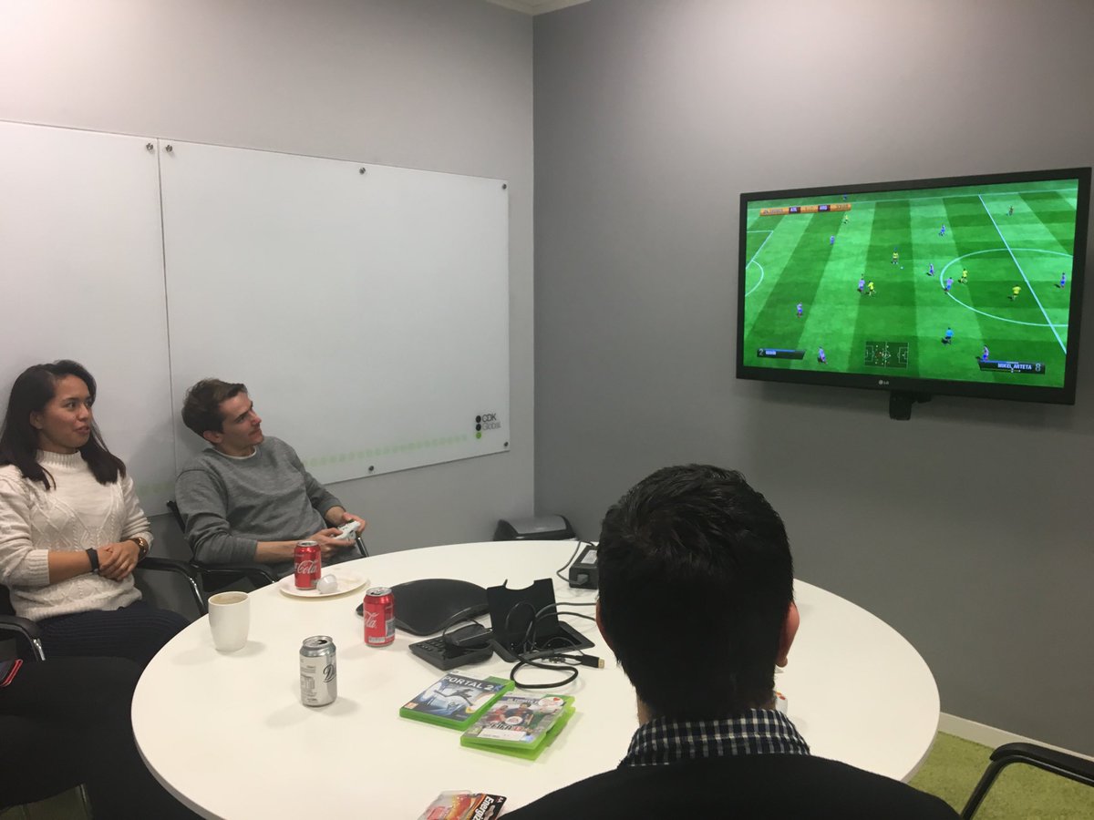 vidalrw's tweet photo. #D2FBhack our graduates taking a break https://t.co/rCQkUDMStj