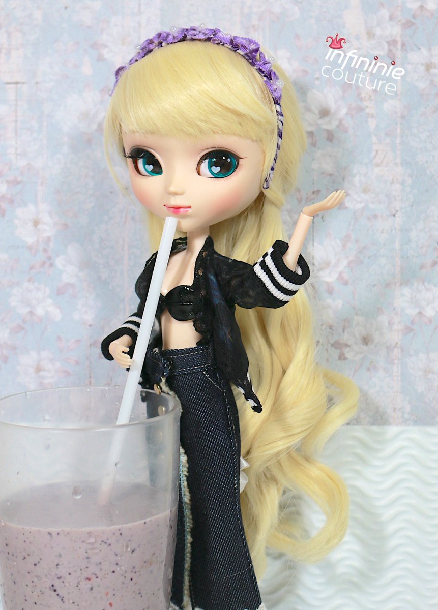 InfininieCoutur's tweet photo. Pullip HaHa is very healthy like me, power smoothie in the morning before gym.
#pullip #pullipphotography #sydney #Australia #healthyliving https://t.co/C8KUG0hFAG