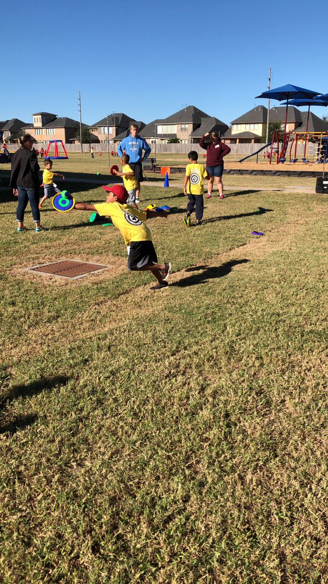 kaylen_wolfe's tweet photo. #twefieldday https://t.co/F1stHPQOdq