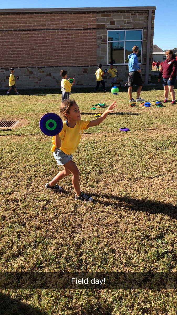 kaylen_wolfe's tweet photo. #twefieldday https://t.co/F1stHPQOdq