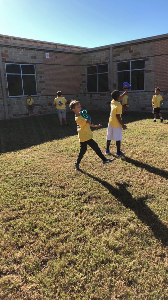 kaylen_wolfe's tweet photo. #twefieldday https://t.co/F1stHPQOdq