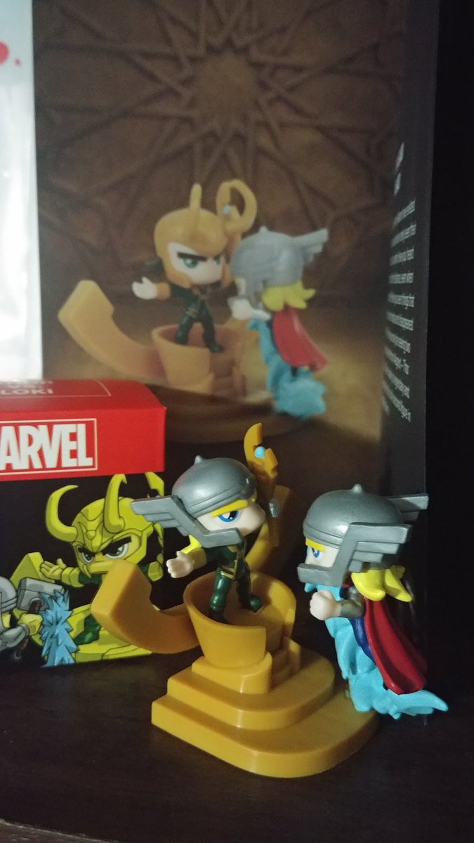 zonahbellum's tweet photo. Hey @lootcratw is this a special edition? Two Thor heads are better than one. #lostloki #marvel #Lootcrate @PhatMoJo https://t.co/L1hYzZOPXt
