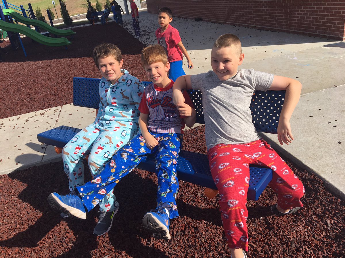 Pj day! Being comfy at recess! #jardine501 #WeAreTPS