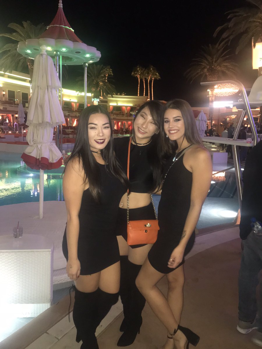 k___yoshhh's tweet photo. #FLOSSvegas 🖤♠️ https://t.co/wpPjP26xFx