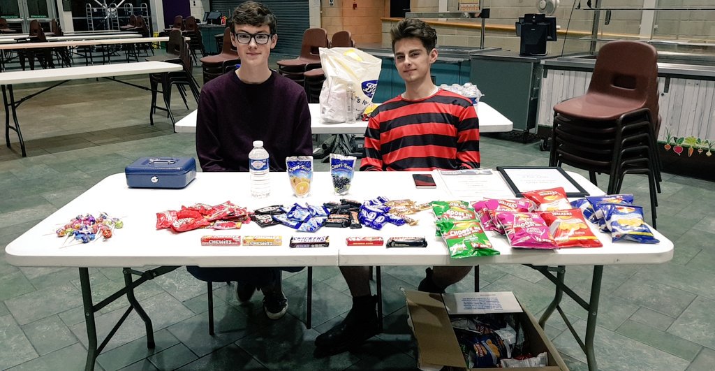 PropioDesigns's tweet photo. Propio's little Halloween tuckshop at @balfronhigh great night! https://t.co/xJUUgaMLyz