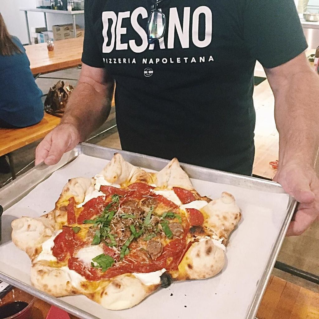 Happy 1 year anniversary to @desanopizzaaustin!! 🍕 If you're in need of an authentic Neapolitan pizza, DeSano shou… ift.tt/2y8PlwP