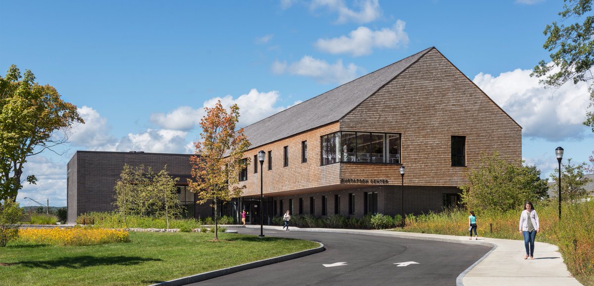 New photos of the recently completed Gustafson Center <a href="/SNHU/">SNHU</a>! The project has also won the Honor Award from AIA New England.