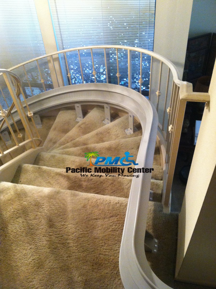 PMCIncorporated's tweet photo. #Custom stairlift with top station in beautiful #Murrieta home.
#PacificMobility #AgeInPlace #BetterWithBruno https://t.co/JvdTHursSX