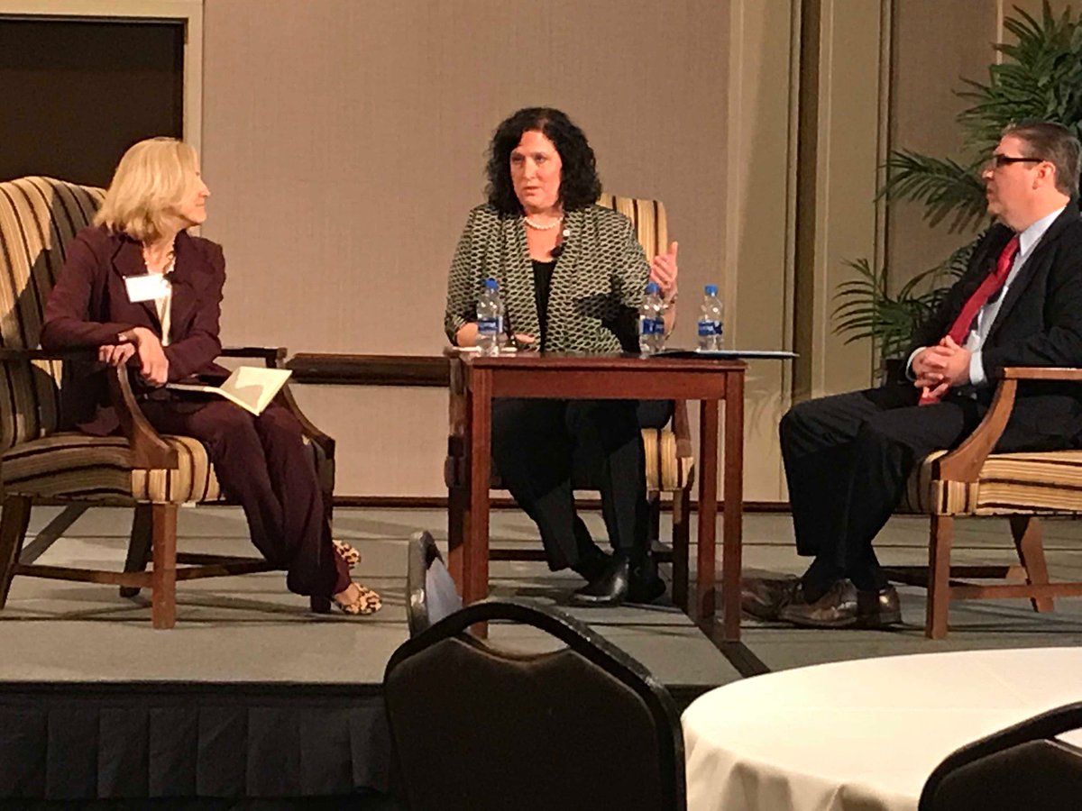 PRSAWis's tweet photo. A panel discussion on "Navigating the Issues Shaping Corp. Comm." was held at @Insight_Series w/ reps from NM & Johnson Controls #MUCCS https://t.co/7iEdMnhgjc