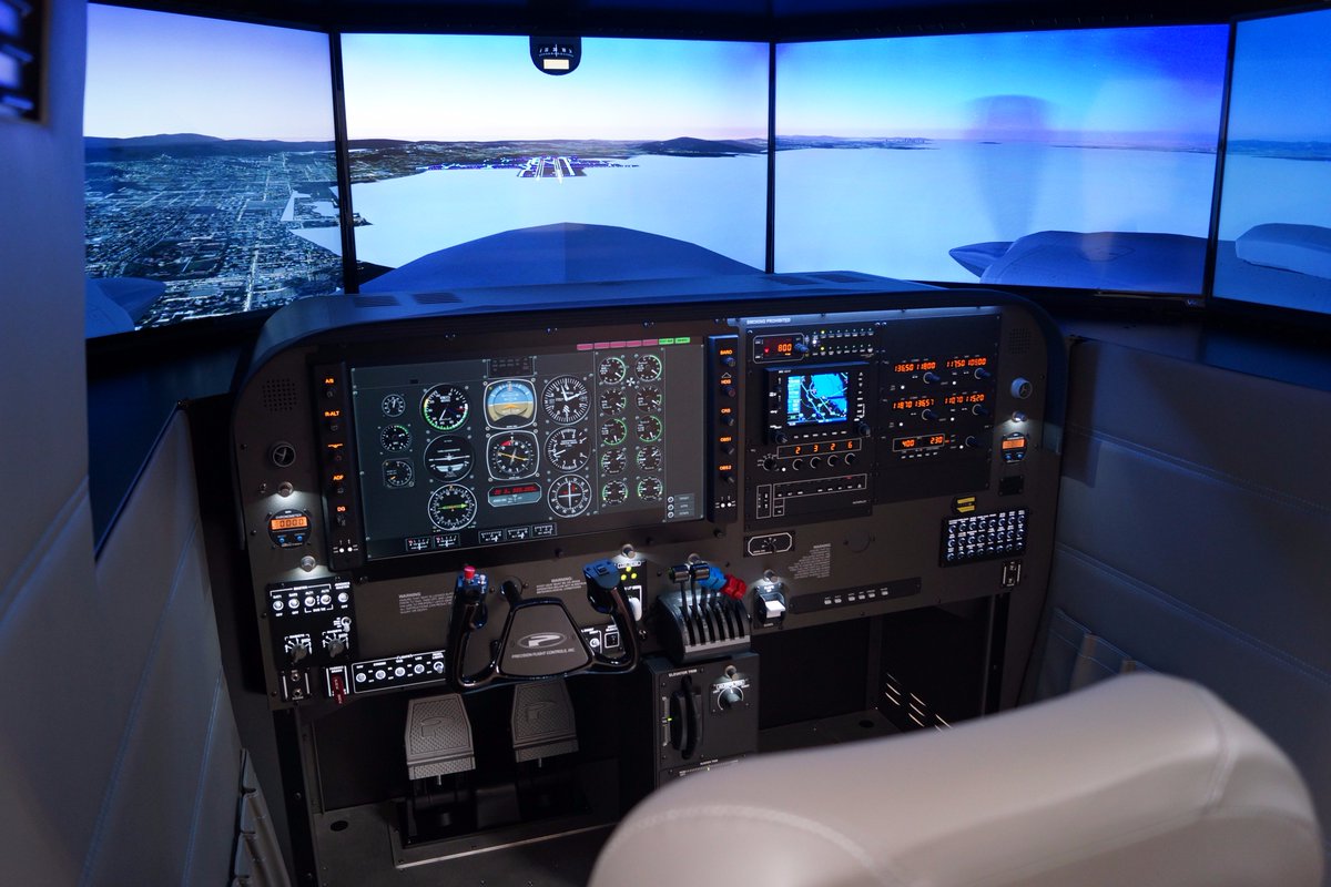 Throwback to the NBAA 2015 expo w/ our DCX MAX sim. Great video by AVweb! #tbt #FlightSim #Flying #Aviation #flypfc
bit.ly/2gEBbs6
