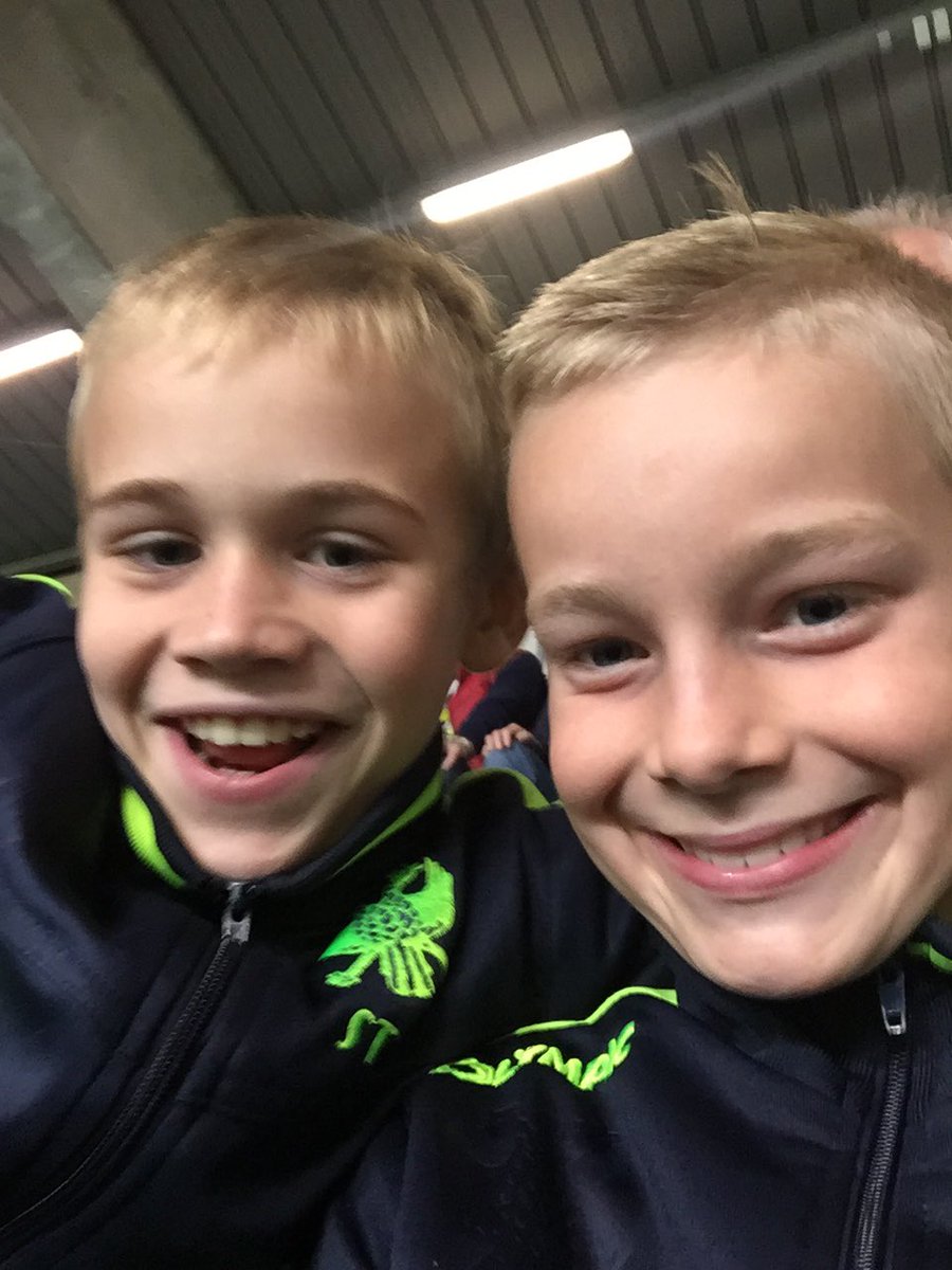 SchoofsLiesbeth's tweet photo. Jong STVV steunt STVV  #STVV https://t.co/1FDDdmTrnl