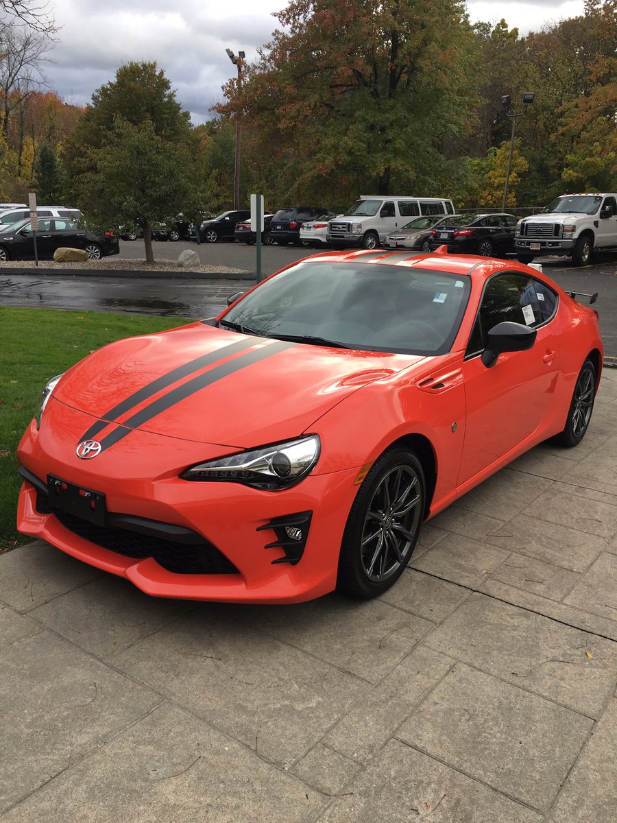 LeadingtoUnlock's tweet photo. Win a car! https://t.co/FoKx6sWpJU