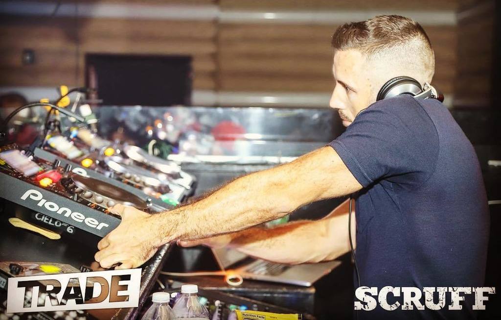 DJGRIND's tweet photo. โLife is short. Live your dream and share your passion.โ ๐ถโค๏ธ๐๐ผ๐ง #TBT #TradeParty #HolsteeManifesto https://t.co/gt7BMrZYoA https://t.co/DeQyKbIUw2