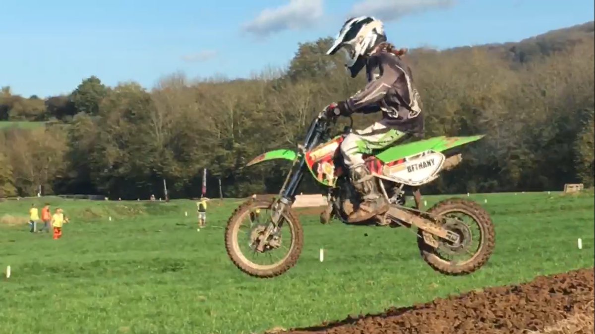 BethanyDiamond4's tweet photo. Excellent day yesterday at @LeeDunham28 track. @KawasakiMXCoach #LDR https://t.co/aUfOPGkh4C