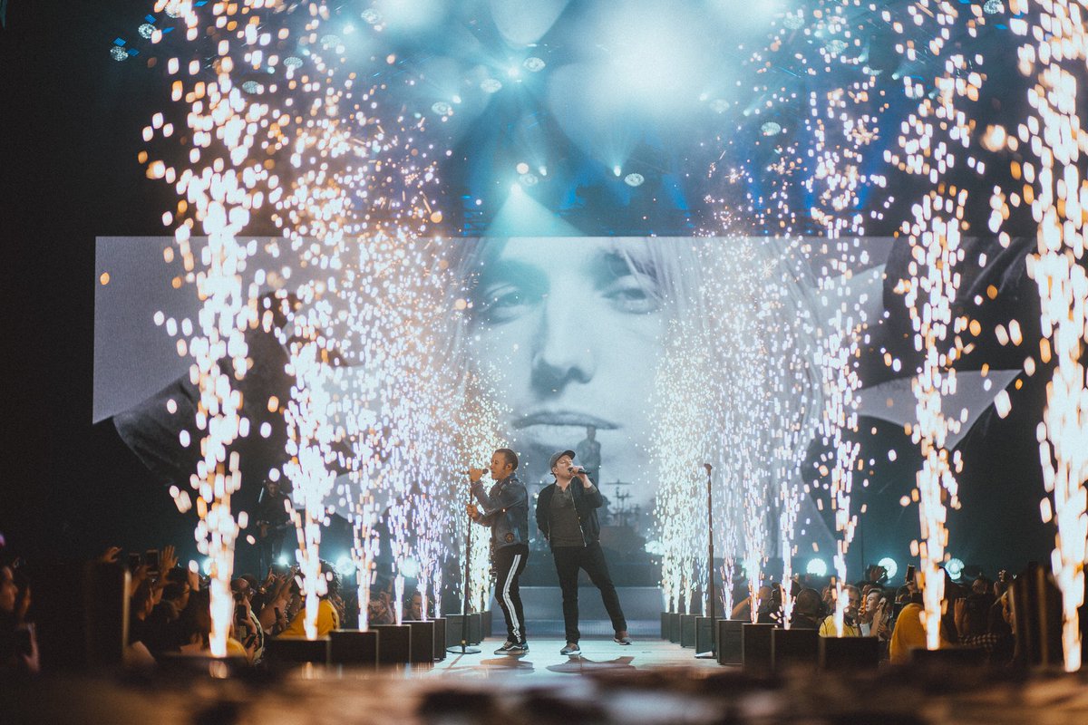 petewentz's tweet image. 💜💜💜 📸 @ElliottIngham