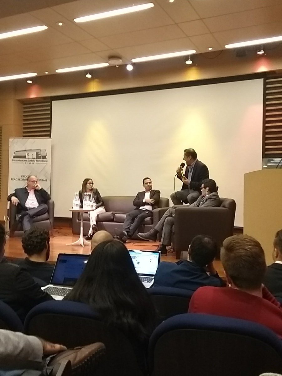 EnDirectoSabana's tweet photo. "Las empresas en el ámbito digital tienen que evolucionar o morir" #SemanaComSabana https://t.co/JBy6NFi7ld