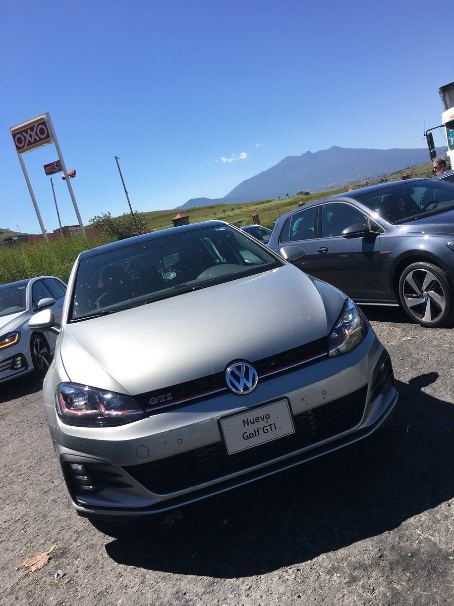 AutosDesign's tweet photo. Y hoy tocó probar el @Volkswagen_MX #Golf GTI 2018 | 230hp 2.0lt turbo DSG 6 vel. $484,900 #ADTest https://t.co/wXXayBbfly