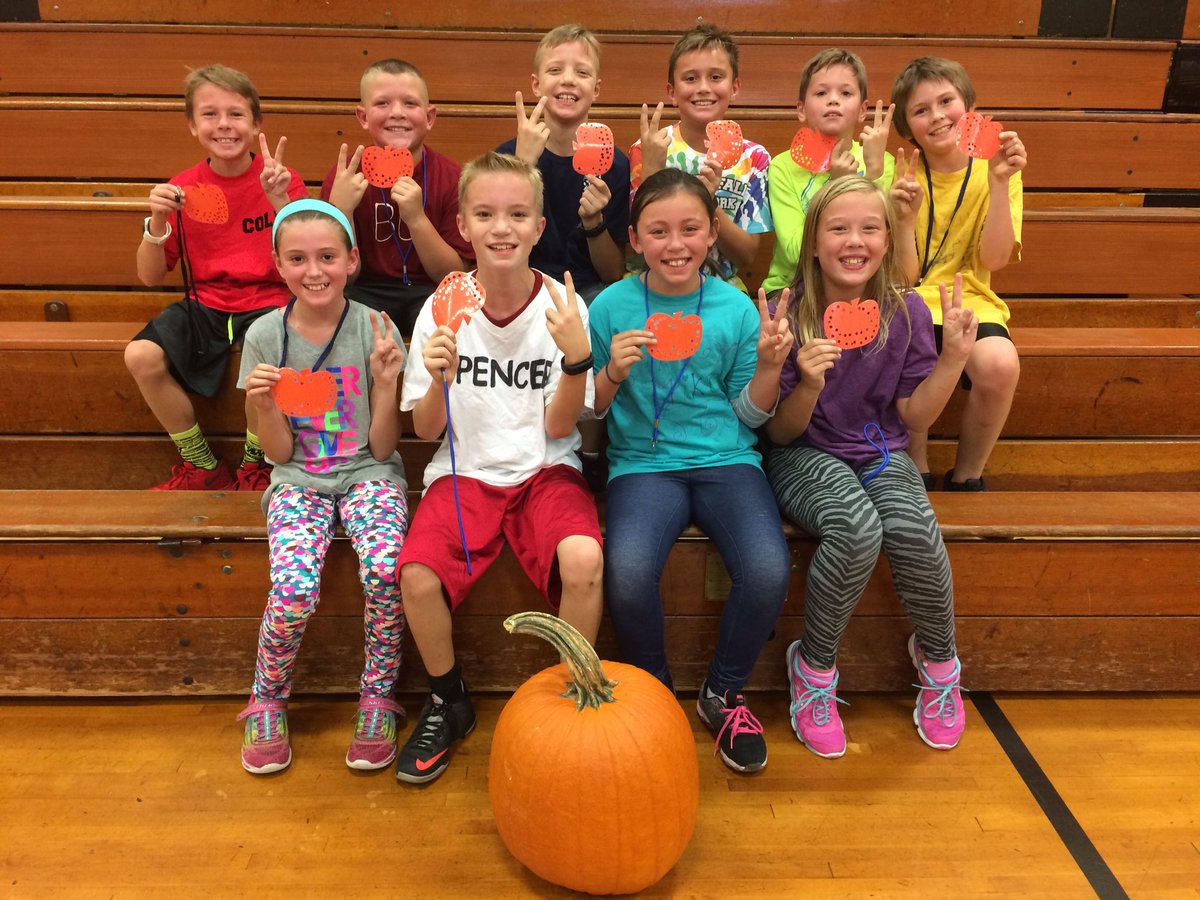 jhannape's tweet photo. PV Pumpkin Run, 2017!!! https://t.co/tHVusdxmqn