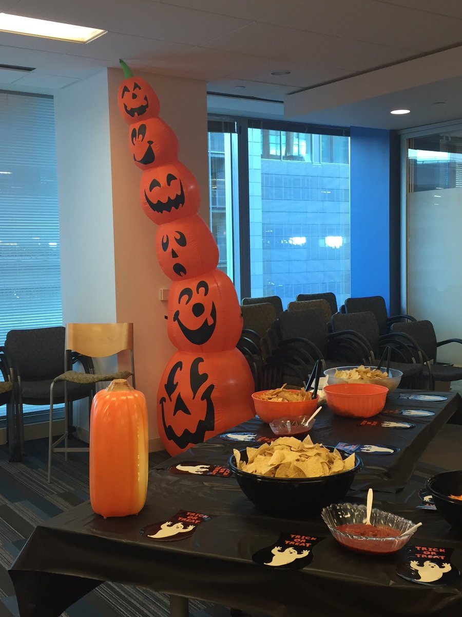 ComscoreJobs's tweet photo. With so much costume and decoration fun, the day flew by! Which means it’s time for the #Halloween #Dessert contest and a happy hour. https://t.co/8E8aQh2zGo