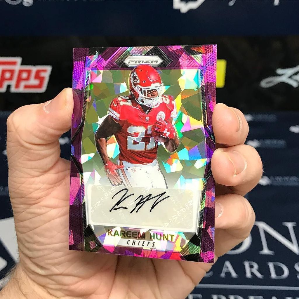 LaytonSports's tweet photo. Sick Purple Cracked Ice Auto of #KareemHunt from @paniniamerica Prizm! #BOOM #LSC #casebreak #sportscards #groupbr… https://t.co/q5ZGcXPRTA https://t.co/qQqlsNQ2oB