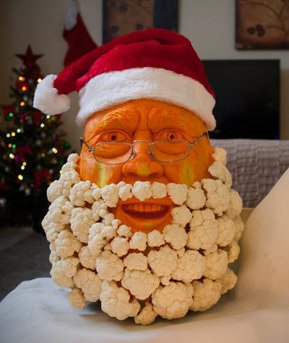 santa_pedo's tweet photo. I don't know if i should be glad or afraid of this pumpkin 🤔
#NationalPumpkinDay https://t.co/WbG1jjyGPN