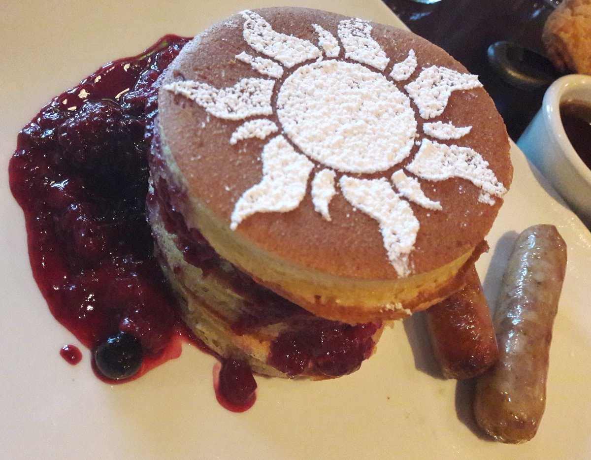 PancakeGabi's tweet photo. Some photos from breakfast at Trattoria al Forno I reeeally recommend it Characters were cute &amp; the food was so yummy!🐠 #wdw #WDWLarty https://t.co/gqya6kYuRs