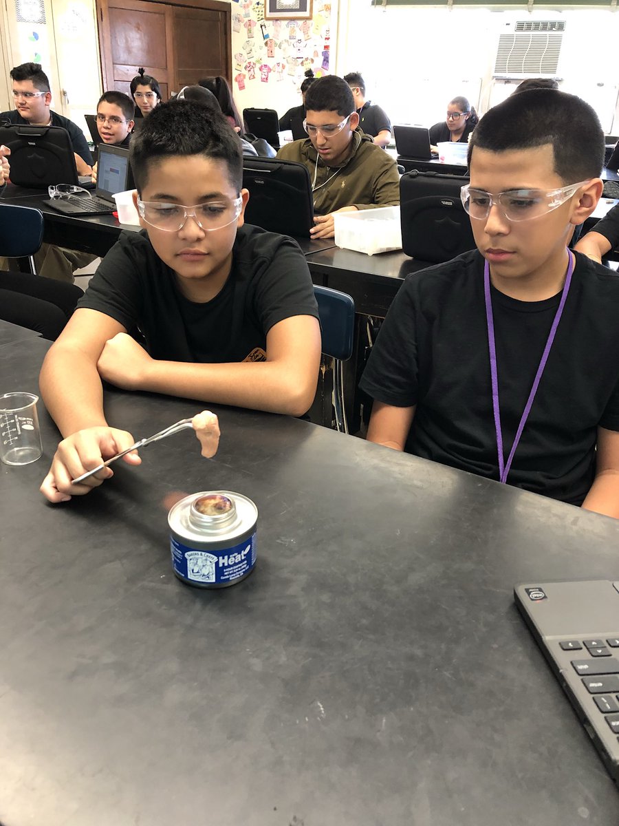 msspaulding41's tweet photo. @AbbottMiddle Ss figuring out how metamorphic rocks are made using silly putty. #IQWST https://t.co/6LSbSUPhpC
