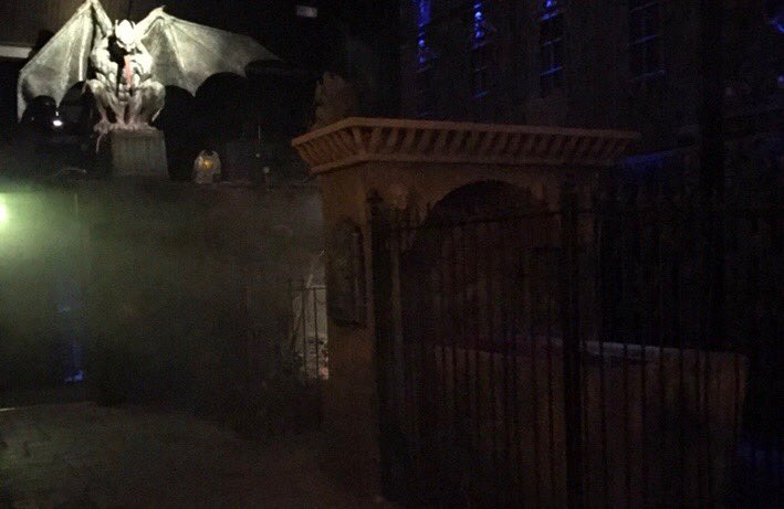 CastleDraculaD's tweet photo. World’s Only Graveyard Theatre! #CastleDracula #Dublin #Ireland #Halloween #Vampire #Dracula #Graveyard #Scream #BramStoker #BiteMeDublin https://t.co/Mti20D7p5H