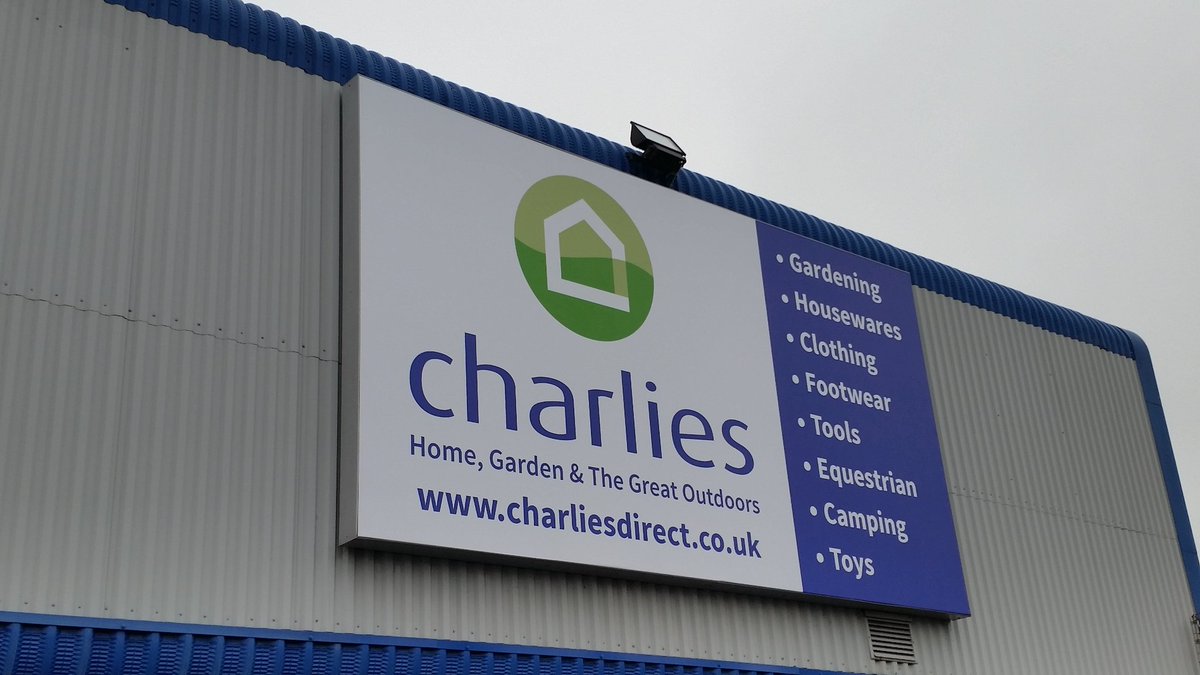 SxSwansea's tweet image. Updated these #flexface #postmounted &amp;amp; #traysigns with @CharliesStores #newbrand at #carmarthen today