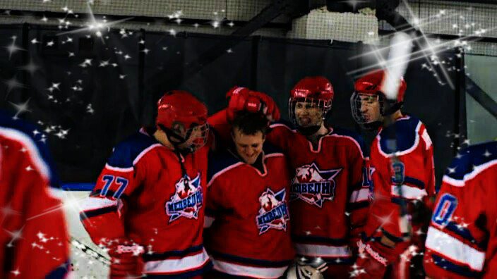 Молодежка 5 7. Молодежка 5 7. Романенко молодежка. Молодежка 5 7. Молодежка 5 7.