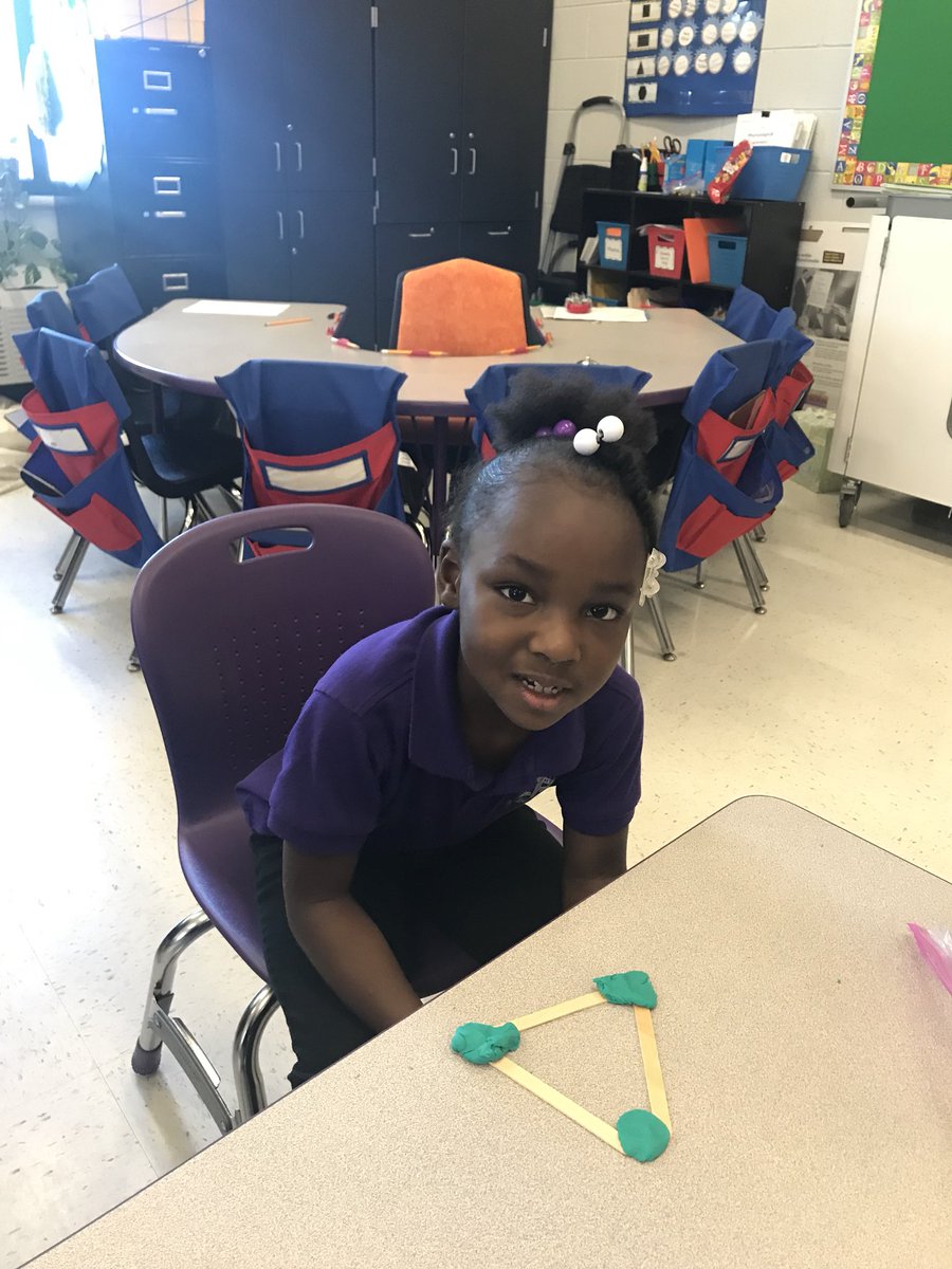 MrsTroxclair's tweet image. Fun with shapes! #msaproud #IPSBproud