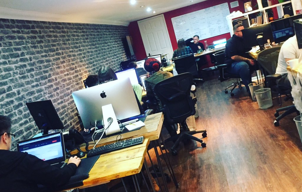 ForefrontUK's tweet photo. Some excellent meetings today. Big thanks to @NumitradingUK @Original_Sports @sourcingcoins 👍🏻 #digitialmarketing https://t.co/omLl76XCde