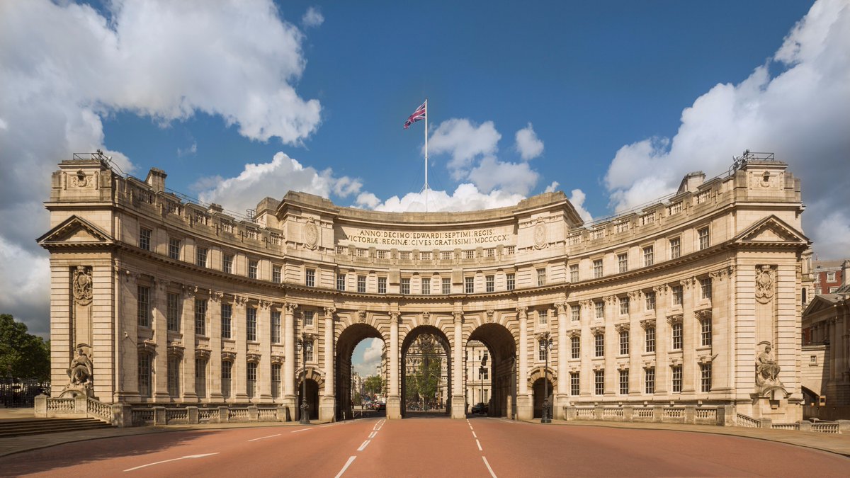 johnoceallaigh's tweet photo. Confirmed: Admiralty Arch will be London's 1st @WaldorfAstoria hotel. It opens in 2022.  Expect great things https://t.co/qH0FLSZ6ed https://t.co/fdjnw8Rw0q