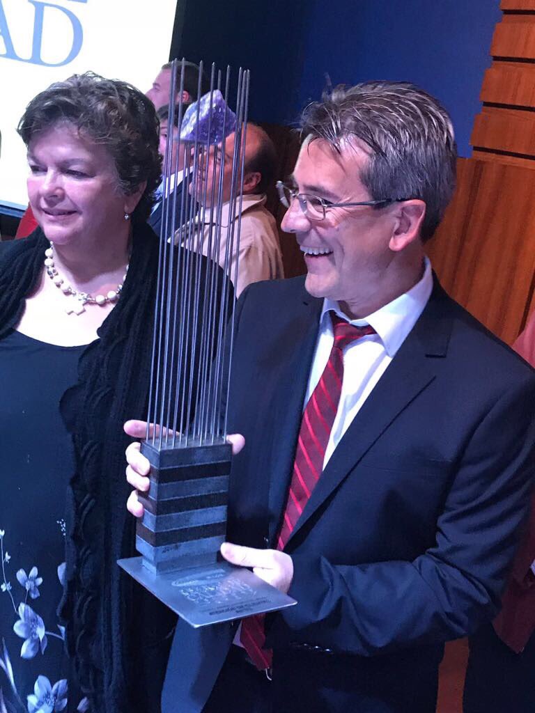 AntelDeTodos's tweet photo. Premio Nacional de Calidad a la Atención de Clientes y Mención especial por #EquidadDeGénero. Nuestra empresa, la de t@dos. #TrabajoEnEquipo https://t.co/XHugO0yYEf