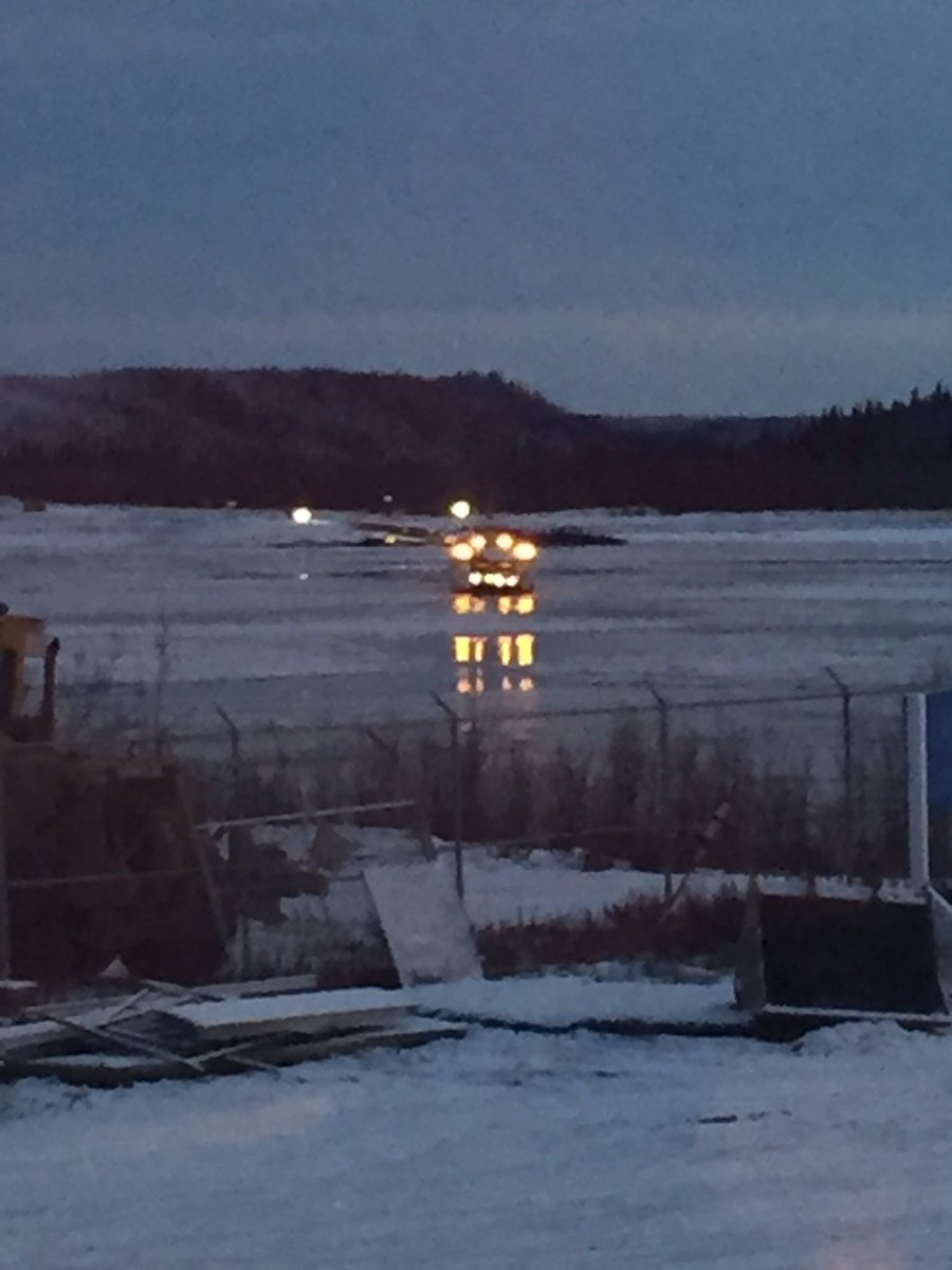 #MVLouisCardinal crossing the #Mackenzie with ice flowing @stanzuray @katezuray @Allakariallak @SetlonoyegheeLn @cmcdavid97 #Northof60Boyz