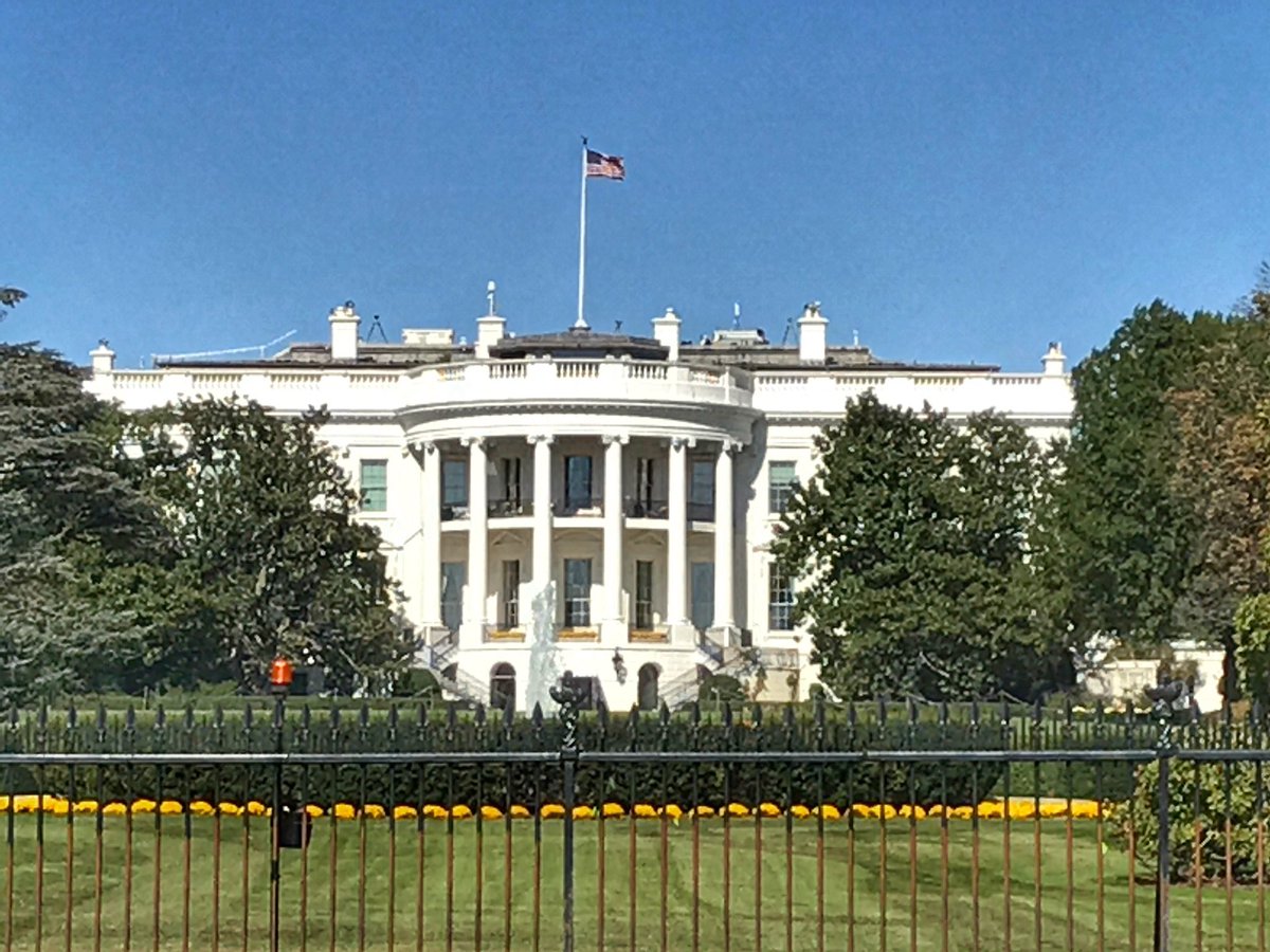 profpaulharper's tweet photo. After a great #informs2017 in Houston, now arrived in DC for the @ComplxtyHealth workshop at George Washington Uni. Grabbed a few pics 👍 https://t.co/KhDCu5CMQT