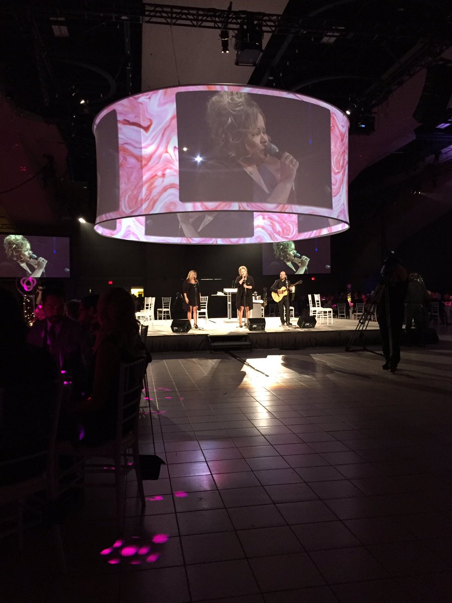 Dinner gala opens with special performance by <a href="/heyromeostacie/">Stacie Roper</a> #yegFWC