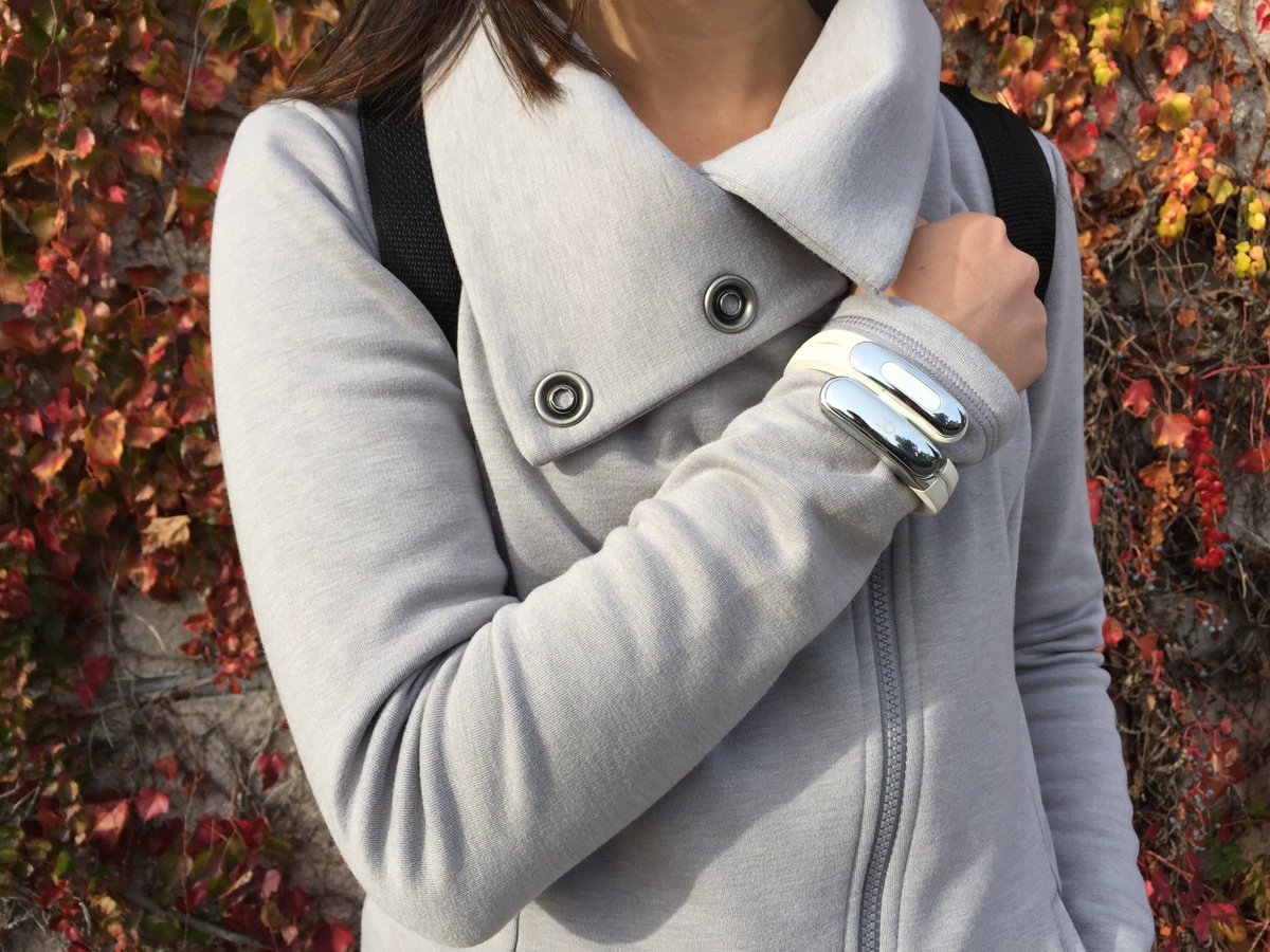 AshleyChloeInc's tweet photo. The weather may be feeling bleak &amp; gray, but that won't stop us from putting on something shiny &amp; bright. #HelixCuff #AshleyChloe https://t.co/oSZ1dYwfWo