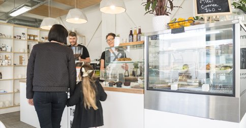 business_govtnz's tweet image. How do you build your customer loyalty? It&apos;s not just about what you sell. Customer service is key. Useful tips here business.govt.nz/news/customer-…