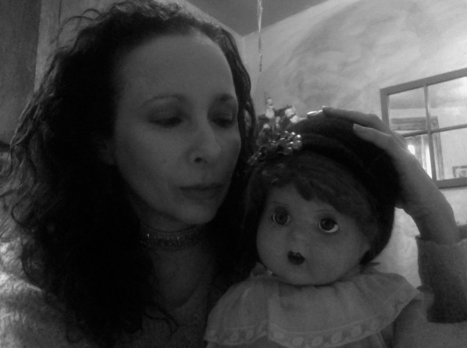 Winstonwrites's tweet photo. As #Halloween nears, I remember the haunted doll that once lived in my kitchen. #GraceAnne #Indiefilm #VintageDoll #NewYorkCity #WritersLife https://t.co/DrHYhnBmjD