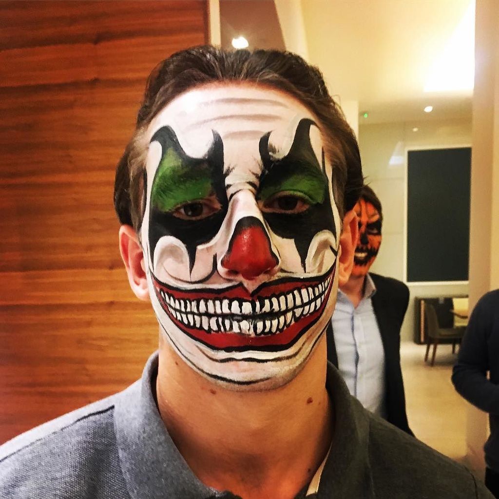 colourspainting's tweet photo. Boo! 😈
.
.
.
#halloweenmakeupideas #halloweenmakeup #abh #halloweencostume #brian_champagne #hudabeauty #scary #ha… https://t.co/lfxa3xoHXe https://t.co/EmoykMSwM6