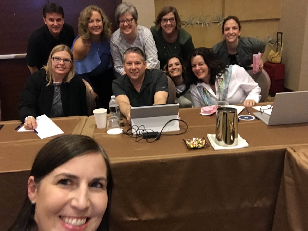 RobynHrivnatz's tweet image. Thanks to this amazing group of @Microsoft leaders always pushing me to be more! #thankyou