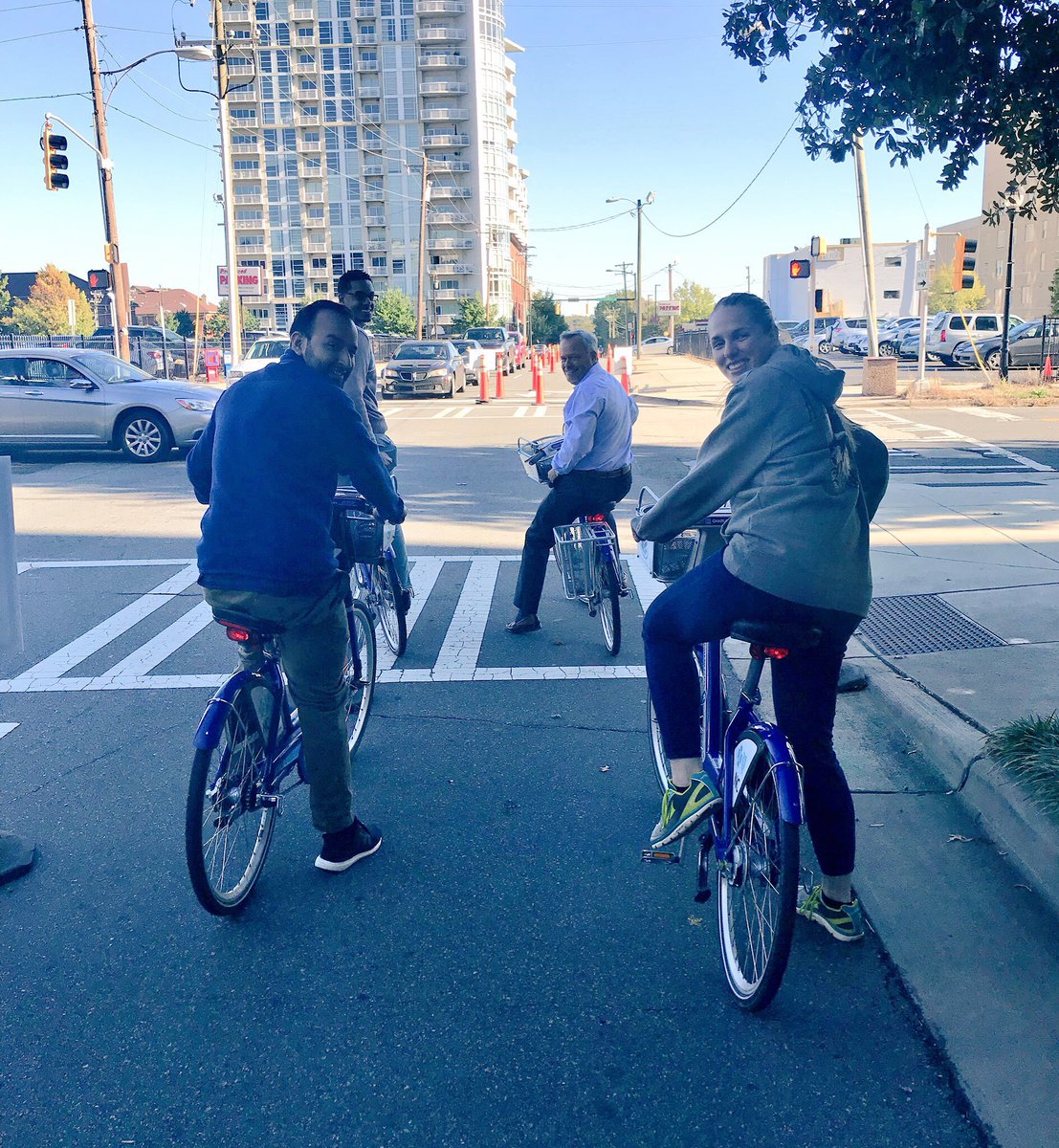 EmilyBHsiao's tweet image. We @StewartInc enjoyed the #BiketoberfestClt 6th St temp Cycletrack on @BCycle today! @Sustain_CLT @CharlotteDOT @CLTCenterCity #rocktheride