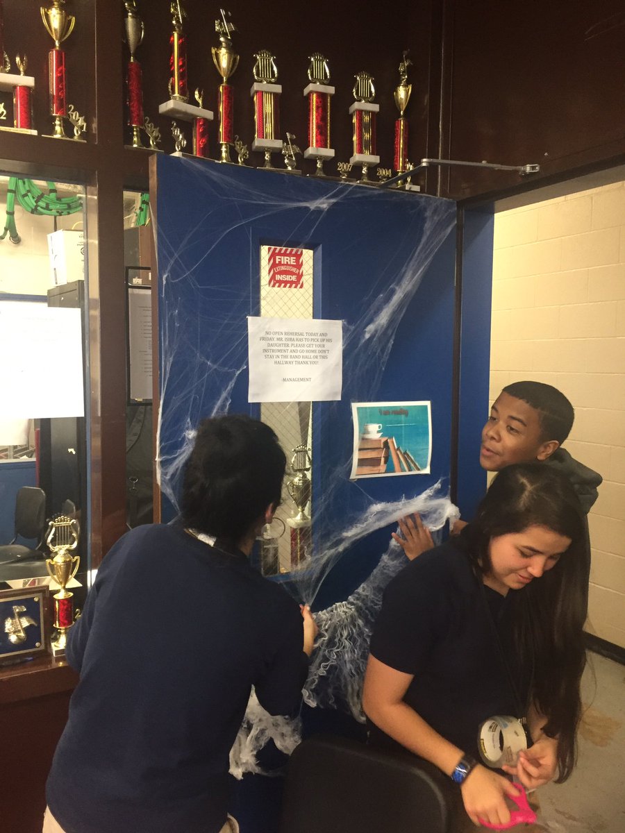 HamiltonMS_Band's tweet photo. Band Hall Fun! Candy and Cobwebs 🍂🍁👻🎃 https://t.co/gRK4UbmxnS