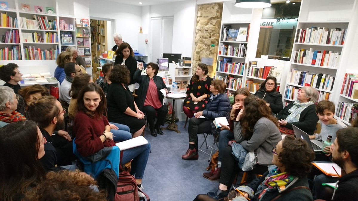 tempsdescerises's tweet photo. Gros #succes ce soir à la #librairie #Zenobi de #malakoff, Corinne Luxembourg parlait de #lavillequelgenre, #espacepublic et #diversite. Les retardataires de sont assis par terre... Merci à tous ! https://t.co/C0STOJ6XES
