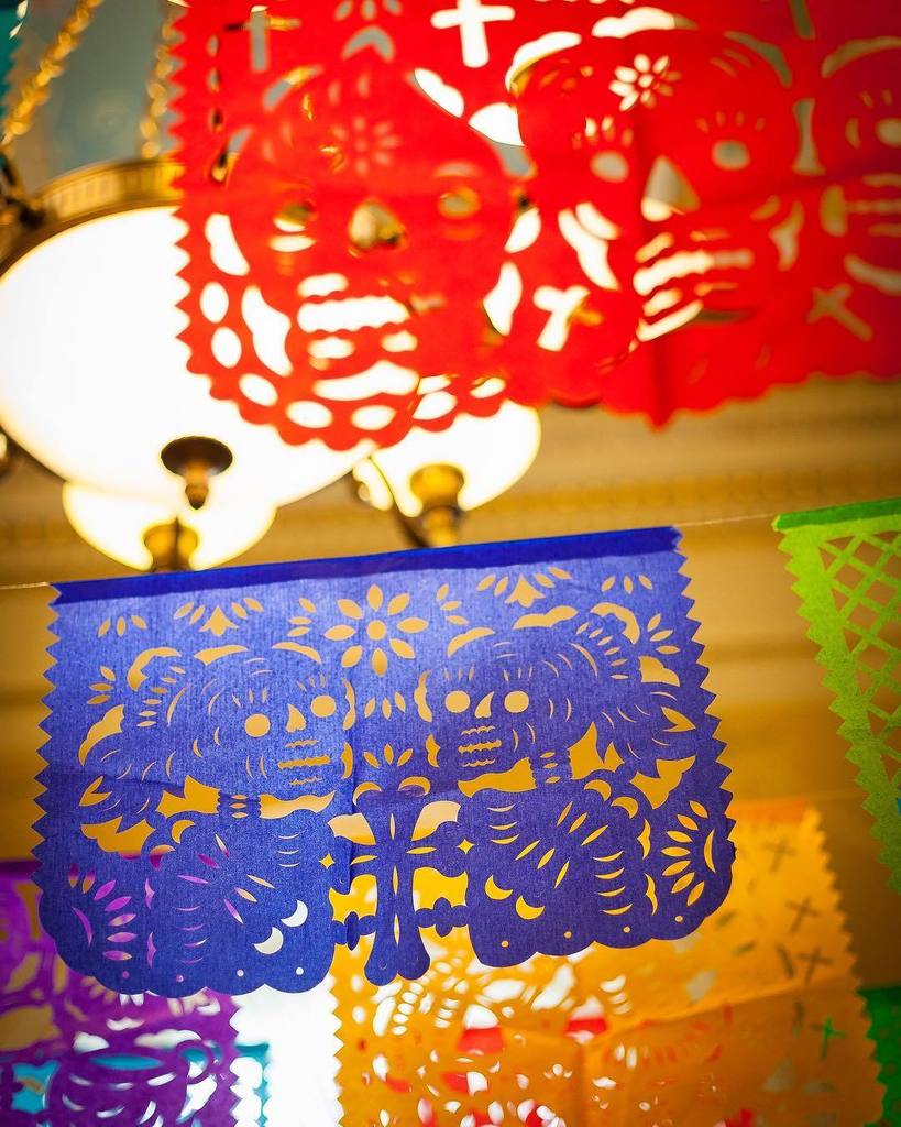 TheMadameMeow's tweet photo. Papel picado at the @librarycongress Halloween pop-up #lchalloween (It’s so cool. Go!) .
.
.
#acreativedc
#walkw… https://t.co/DJciNTien6 https://t.co/ZyPGc4BuWh