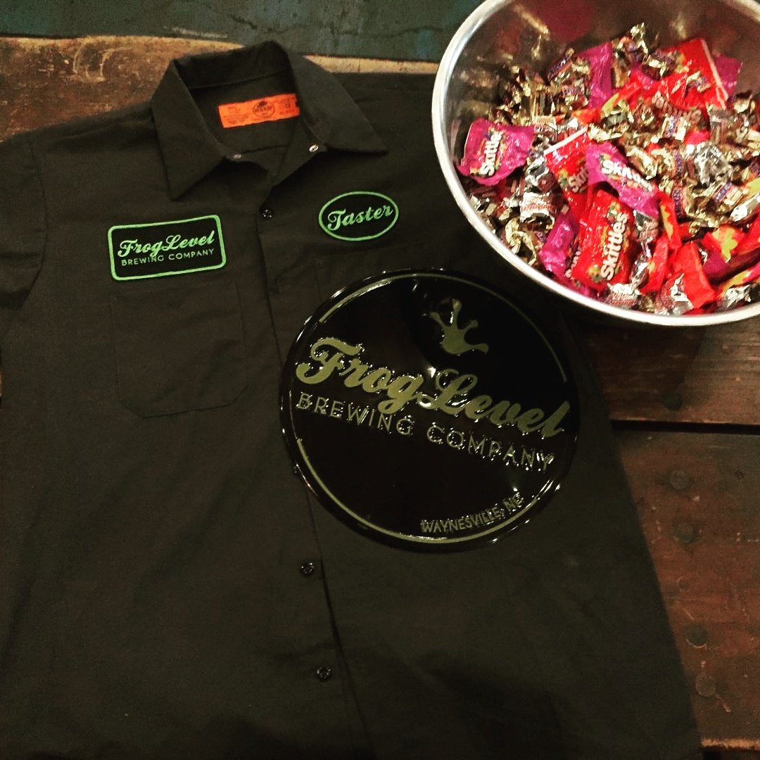 FrogLevelBrew's tweet image. Great prizes, good candy, Fantastic FLB beers!! Saturday for adults, Tuesday for kids!! Cheers!!