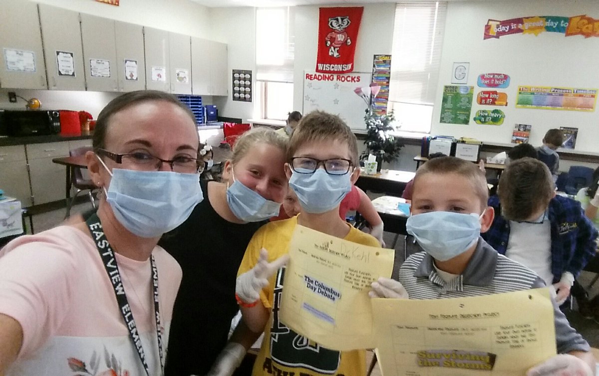 AbbNor's tweet photo. Had a blast completing a text feature dissection and a bottle flipping data challenge today! @VHarkey3 @EVEagles #bemoreawesome https://t.co/veuIKzUYyX